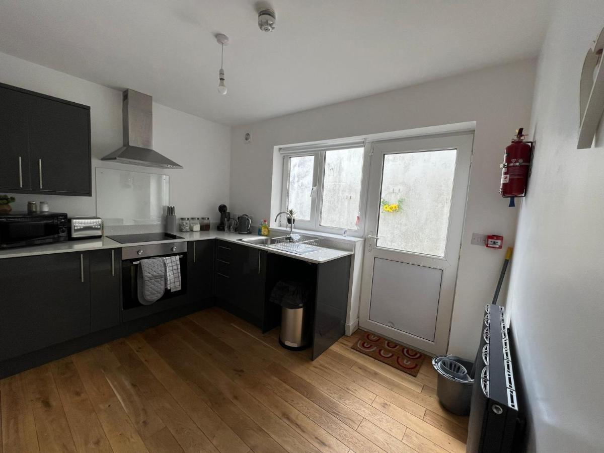 Dream Weaver Apartment Swansea Exterior photo
