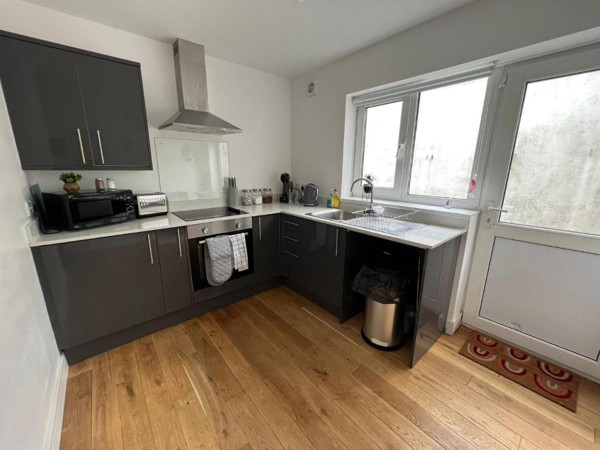 Dream Weaver Apartment Swansea Exterior photo
